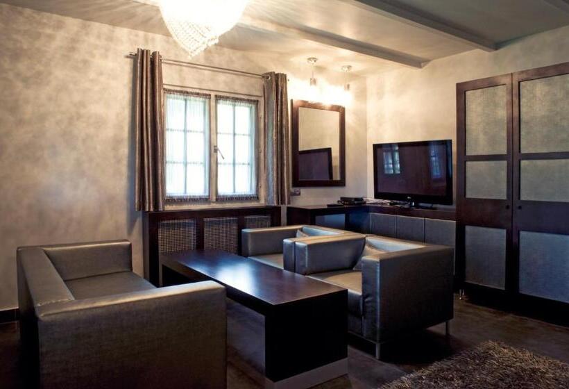 فندق Varga Tanya