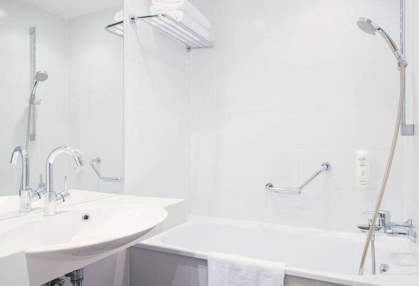 ホテル Vienna House Easy By Wyndham Cracow