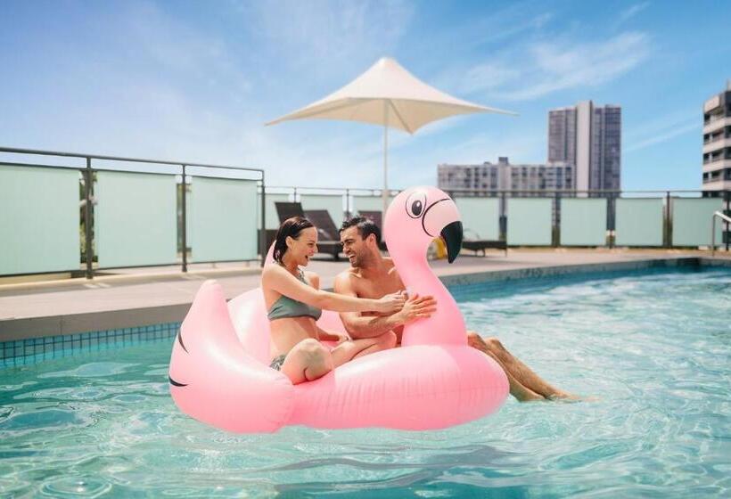 Отель Voco Gold Coast, An Ihg