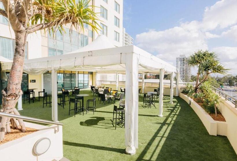 Отель Voco Gold Coast, An Ihg