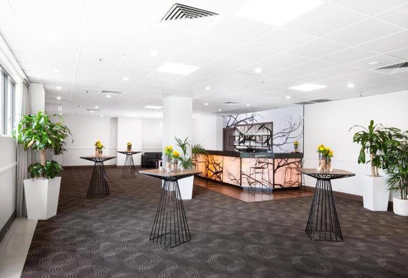 Отель Voco Gold Coast, An Ihg