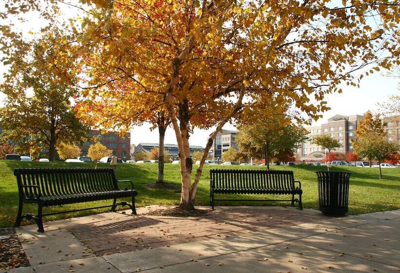 ホテル Wyndham Moline On John Deere Commons