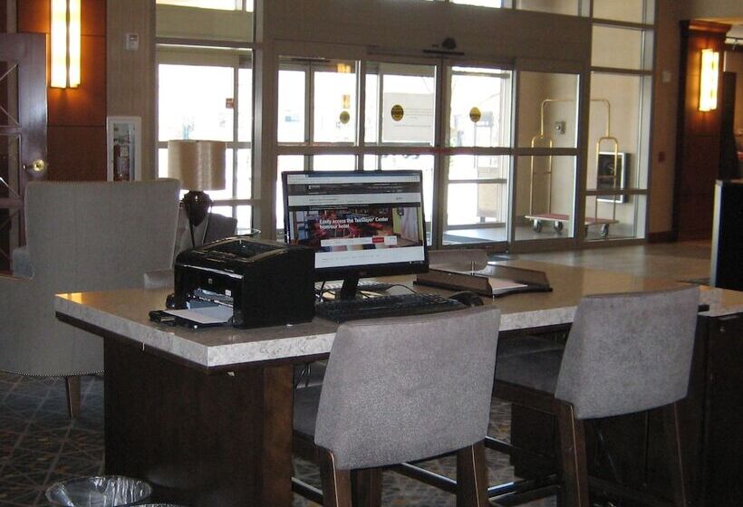 هتل Wyndham Moline On John Deere Commons