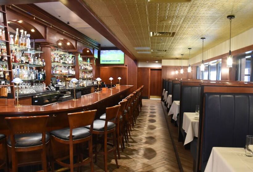 ホテル Wyndham Moline On John Deere Commons