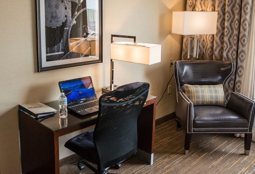 ホテル Wyndham Moline On John Deere Commons