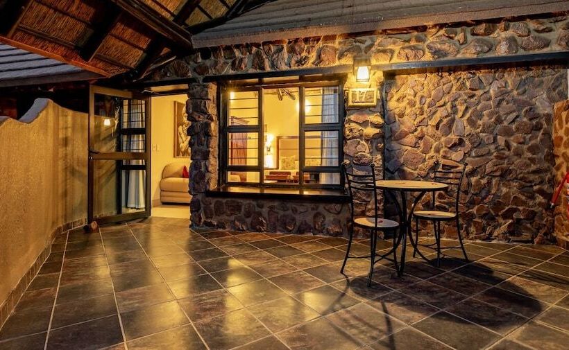 בית מלון כפרי Zulu Nyala Game Lodge