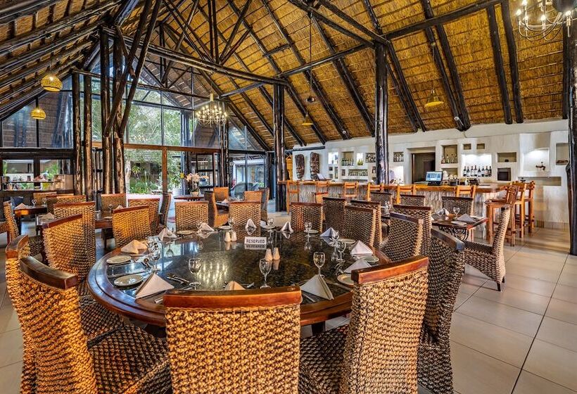 בית מלון כפרי Zulu Nyala Game Lodge