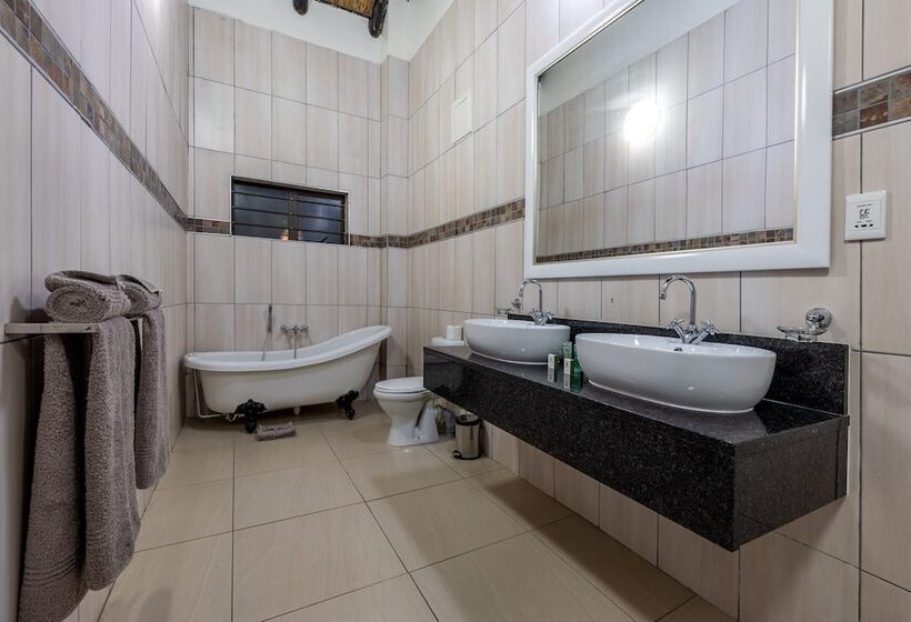 בית מלון כפרי Zulu Nyala Game Lodge