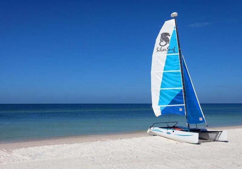 فندق على الطريق Silver Surf Gulf Beach Resort