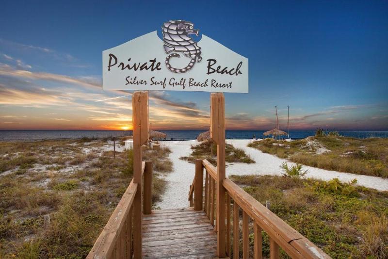 فندق على الطريق Silver Surf Gulf Beach Resort