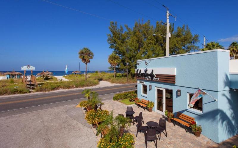 فندق على الطريق Silver Surf Gulf Beach Resort