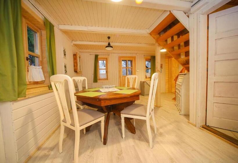 Nomad Hotel & Glamping