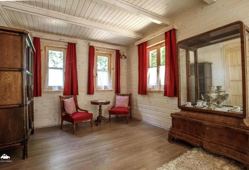 Nomad Hotel & Glamping