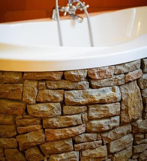 Nomad Hotel & Glamping