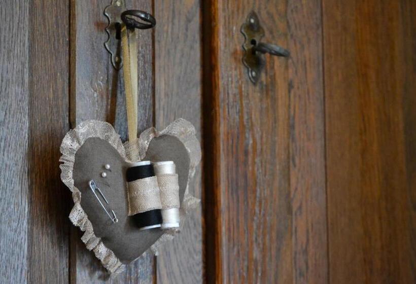 Nomad Hotel & Glamping