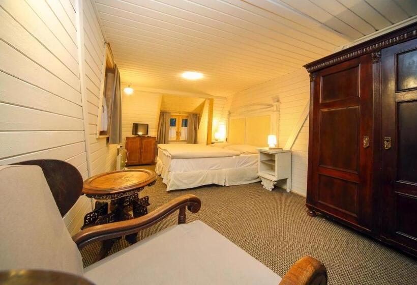 Nomad Hotel & Glamping