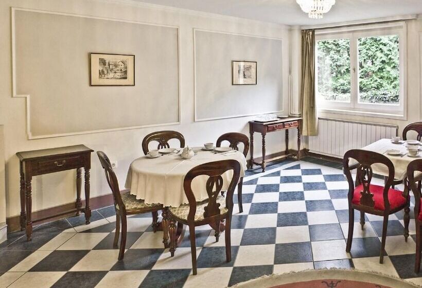 Nr 100 Szentendre Hotel Panzio Szolgáltatások
