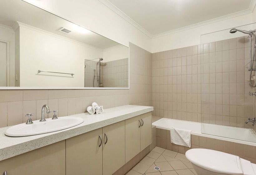 Best Western Northbridge Apartments