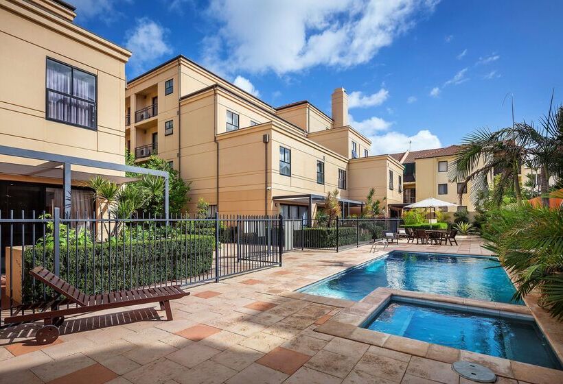 Best Western Northbridge Apartments