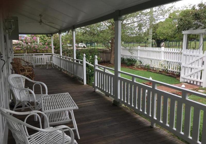 Crescent Motel Taree