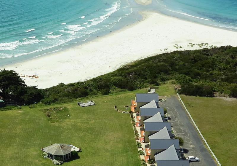 Diamond Island Resort & Bicheno Penguin Show