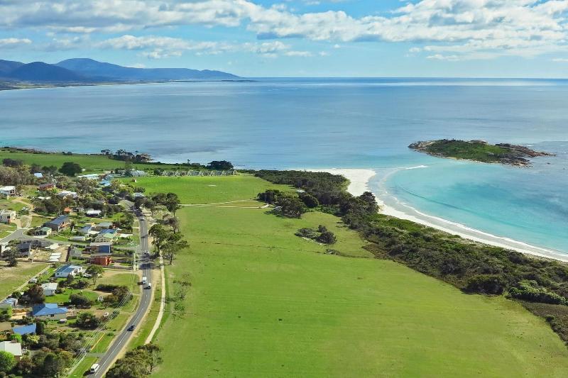 Diamond Island Resort & Bicheno Penguin Show