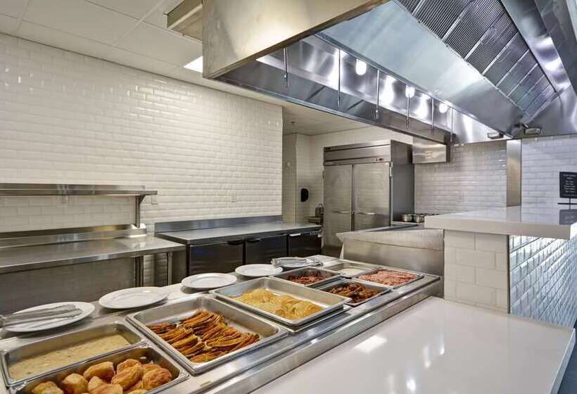 Embassy Suites Hotel Charlotte