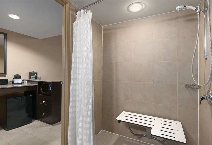 Embassy Suites Hotel Intl Airport