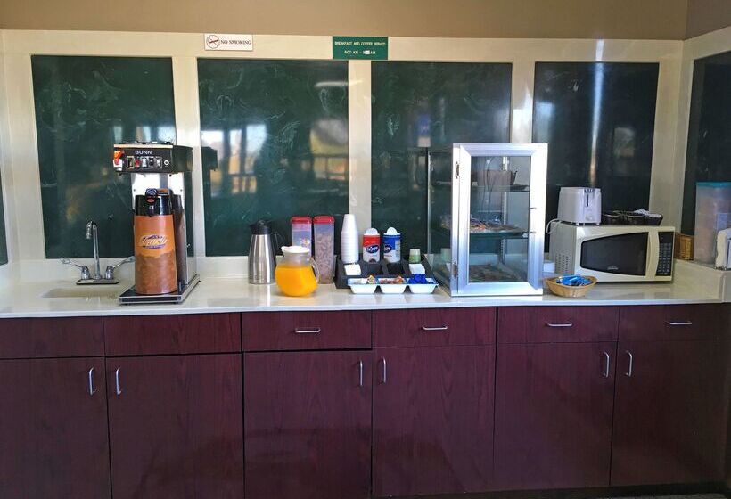 בית מלון כפרי Days Inn & Suites By Wyndham Byram