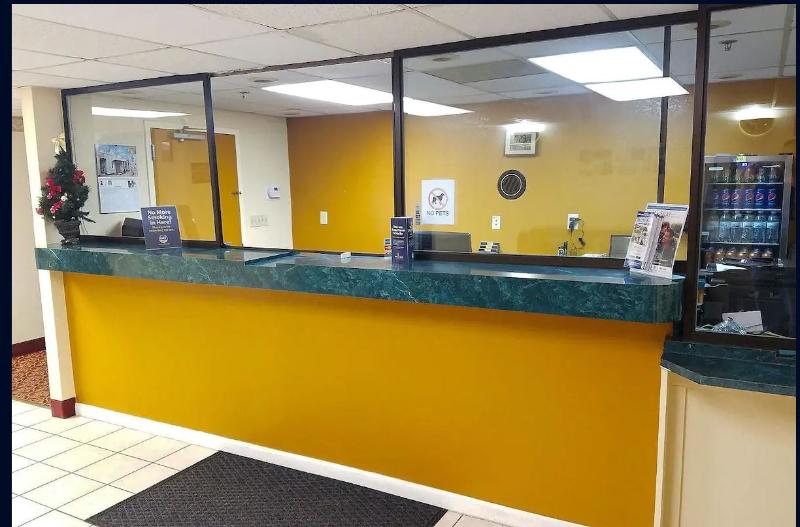 酒店 Americas Best Value Inn Evansville East