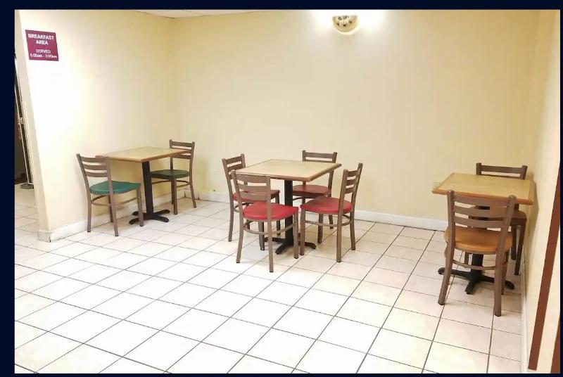 酒店 Americas Best Value Inn Evansville East