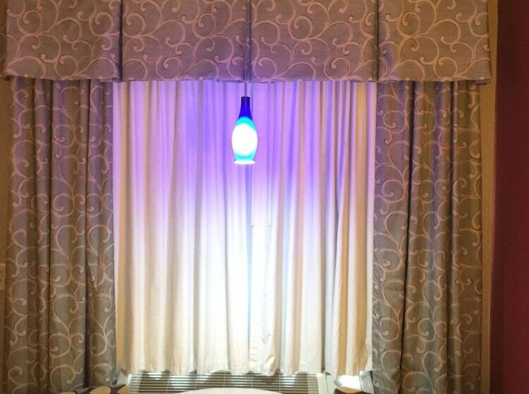 فندق Americas Best Value Inn Garden City