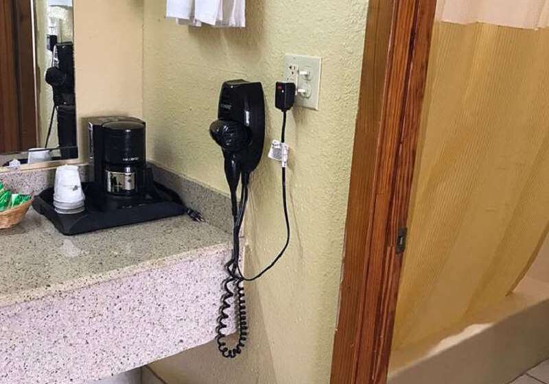 호텔 Americas Best Value Inn Indianola