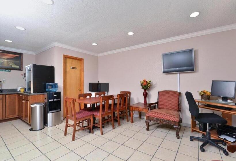 호텔 Americas Best Value Inn Indianola