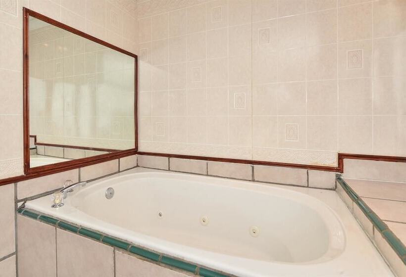 فندق Americas Best Value Inn & Suites Kansas City