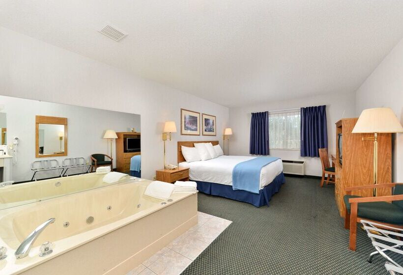 فندق Americas Best Value Inn Tahquamenon Country