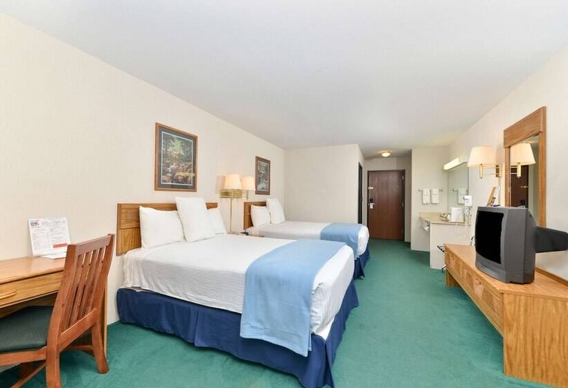 فندق Americas Best Value Inn Tahquamenon Country