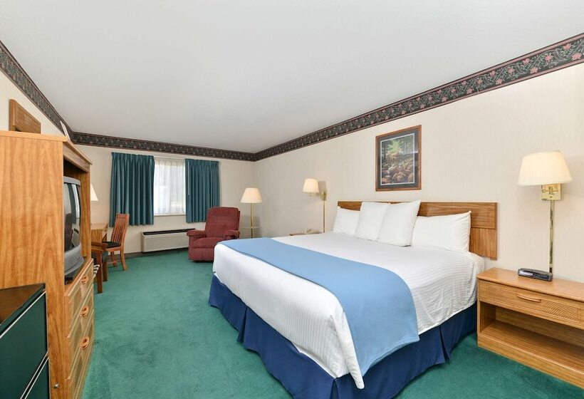 בית מלון כפרי Americas Best Value Inn Tahquamenon Country