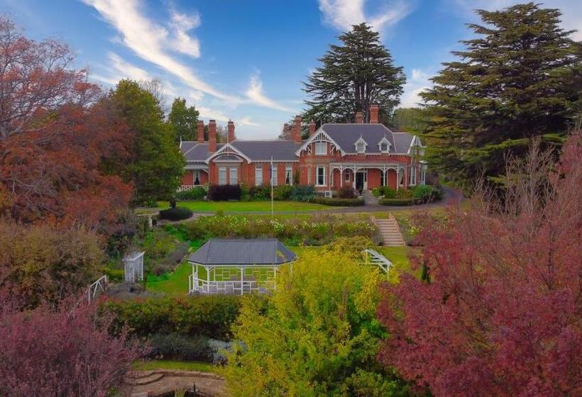 فندق Arcoona Manor