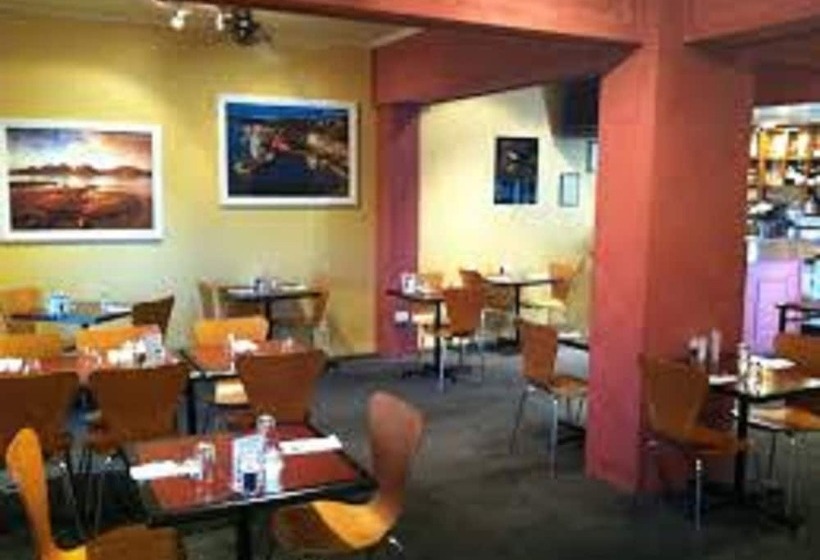 هتل Balmoral On York