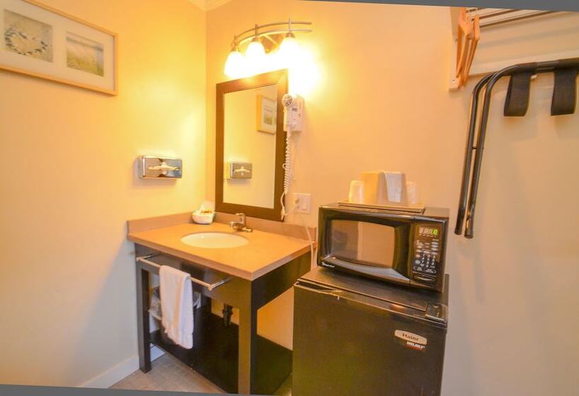 Отель Bay Front Inn