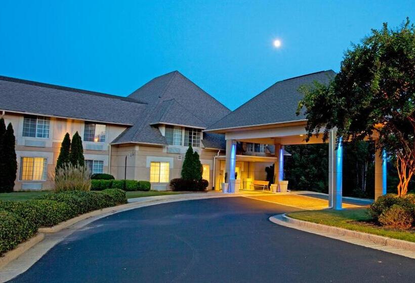 فندق Baymont Inn & Suites Braselton