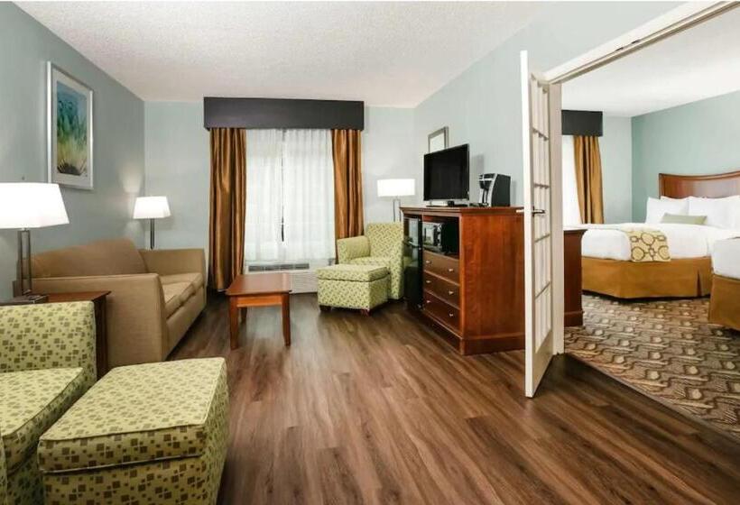 فندق Baymont Inn & Suites Braselton
