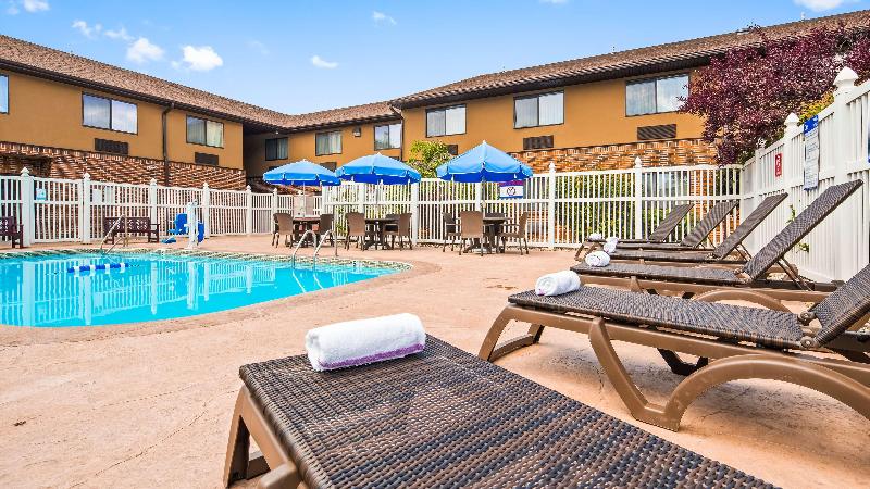 فندق Best Western Kendallville Inn