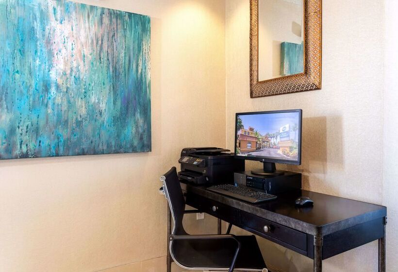 فندق Best Western Seaside Inn