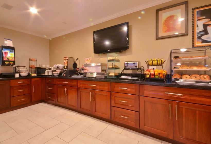 فندق Best Western The Inn & Suites Pacific Grove