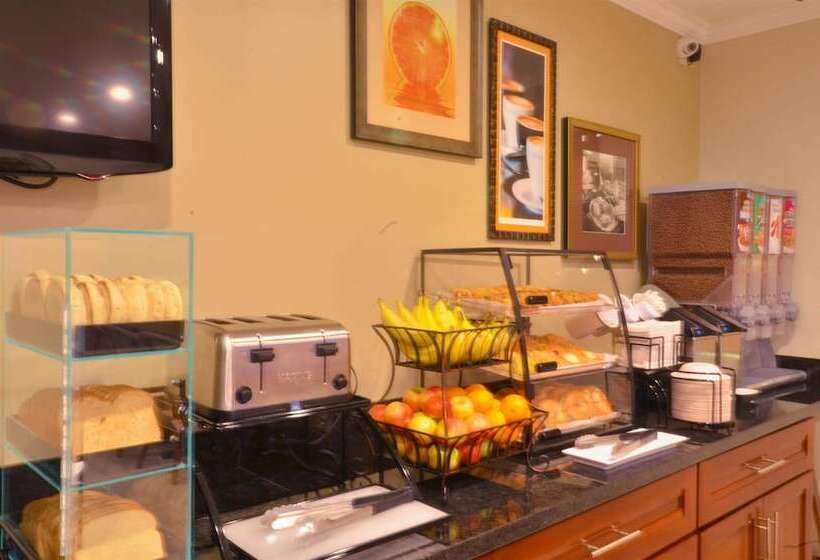 فندق Best Western The Inn & Suites Pacific Grove