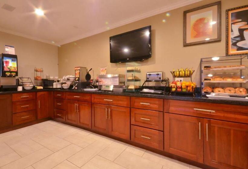 فندق Best Western The Inn & Suites Pacific Grove