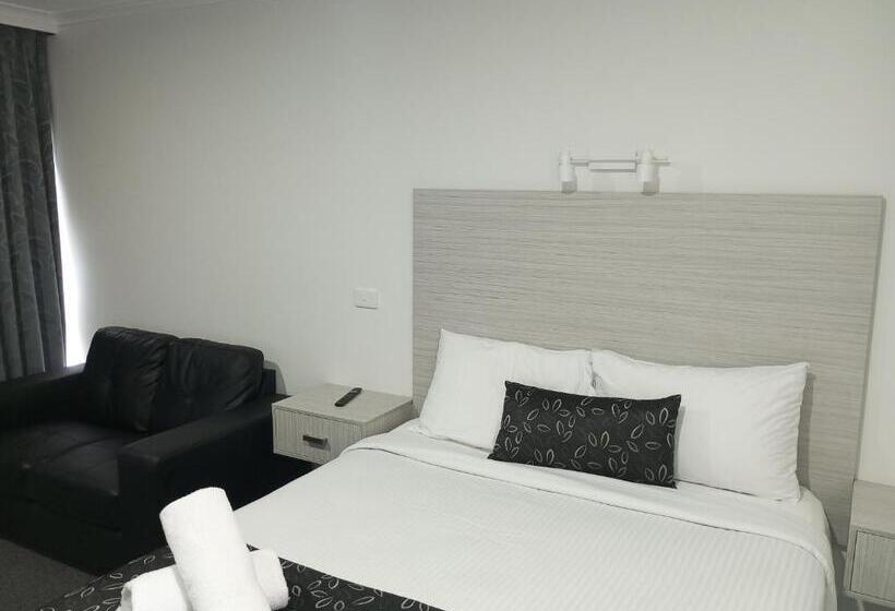 هتل Big Valley Lakeside Paradise Motor Inn