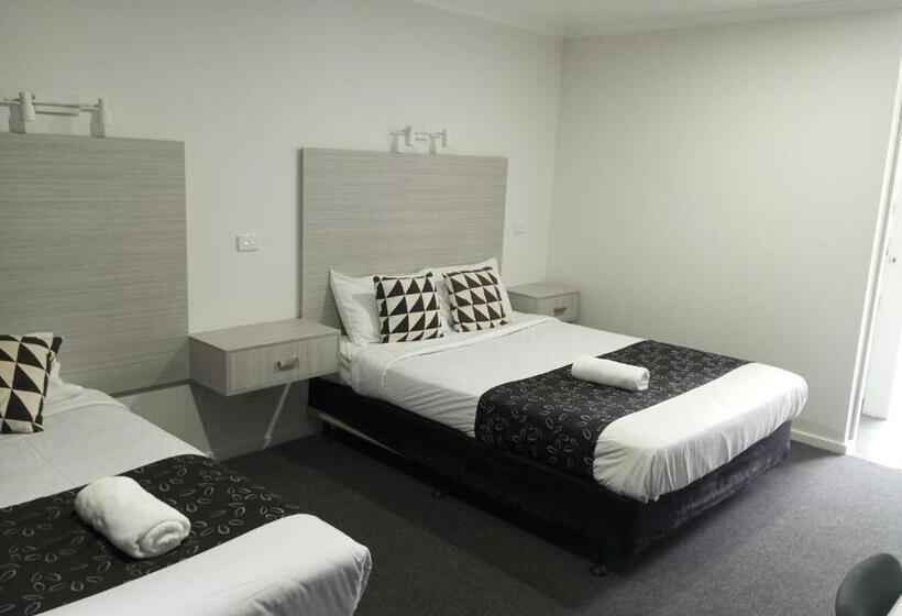 هتل Big Valley Lakeside Paradise Motor Inn